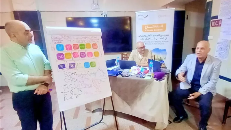 أسيوط تطلق مبادرات حديثة لدعم الممارسات الزراعية الذكية