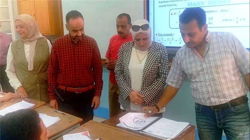 في جولات ميدانية مفاجئة.. متابعة التقييمات ومهارات القراءة والكتابة وانتظام الدراسة في القاهرة 