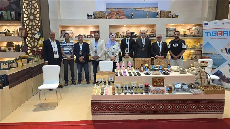 «عسل الغربية» يخطف الأنظار ويجذب الإقبال في «تراثنا 2026»