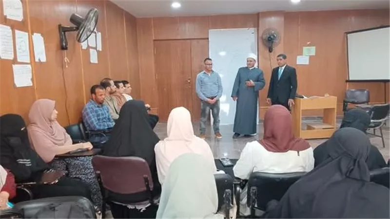رئيس منطقة الإسماعيلية الأزهرية يتفقد البرنامج التأهيلي لمعلمي العلوم الشرعية الجدد