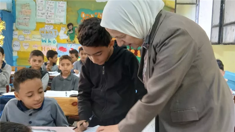 د.همت أبوكيلة تتفقد امتحانات شهر أكتوبر