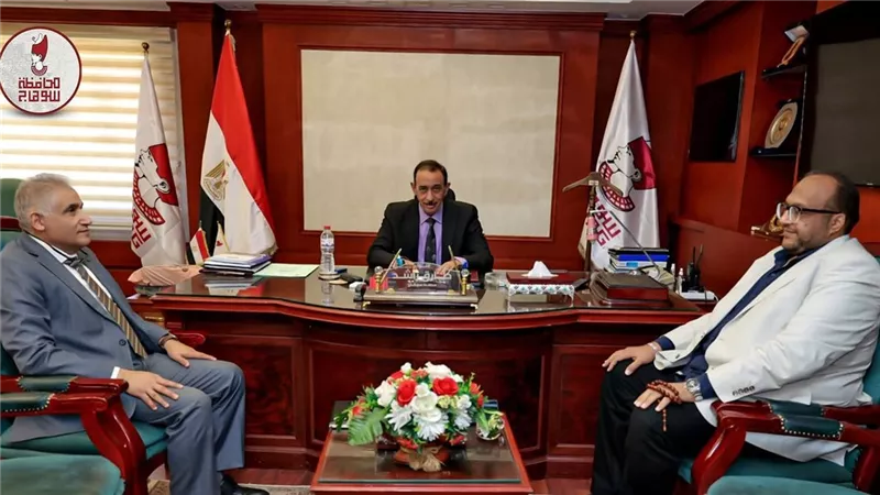 محافظ سوهاج يستقبل رئيس شركة مياه الشرب والصرف الصحي الجديد 