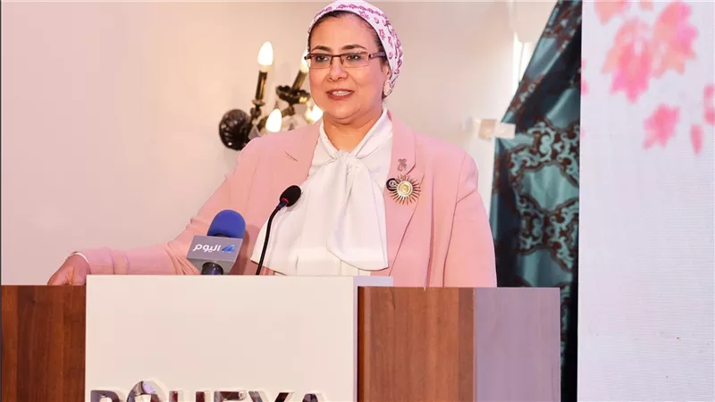 رئيسة القومي للمرأة توجه رسالة إلى محاربات السرطان