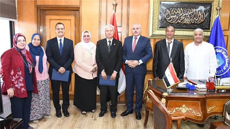 تكريم عادل ألبير وعبد الناصر عبد الجليل بجائزةالأداء المتميز