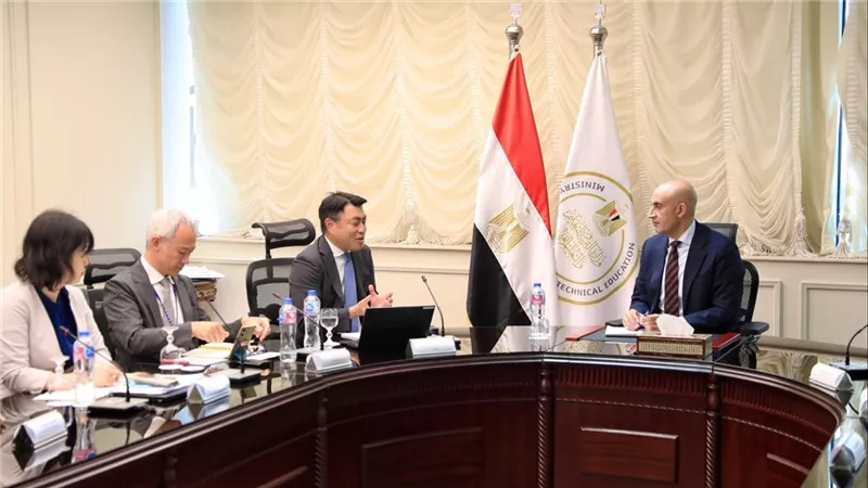 وزير التعليم يلتقي وفد الوكالة اليابانية «جايكا» 