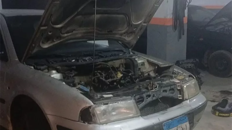 جراج مركز طبي يتحول إلى ورشة ميكانيكا