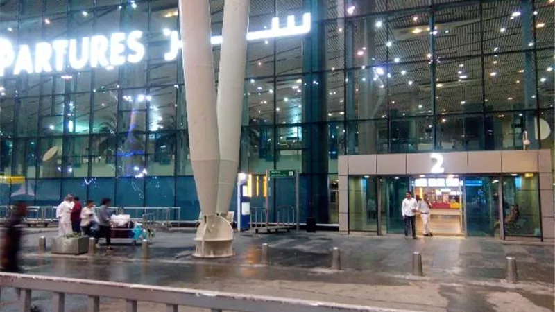 مصر للطيران تعفي مسافريها المتأخرين عن رحلات اليوم من غرامات تغيير الحجز