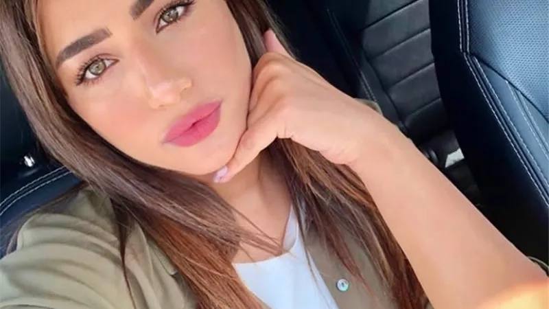 إطلالة رقيقة للفنانة هايدى موسى
