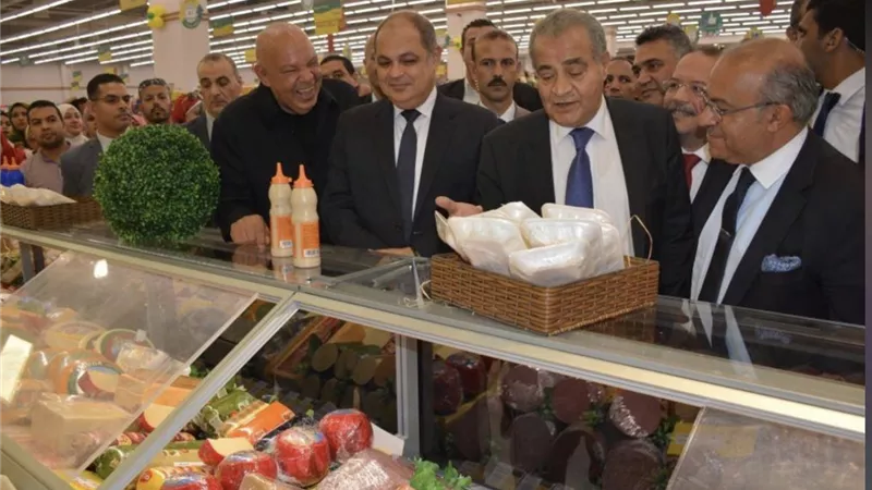 مياه الأمطار بطنطا تتسبب فى اتلاف مول طنطا بالمنطقة اللوجستية والتى تكلفت ٥٠٠مليون جنيه