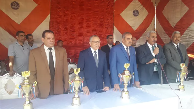 رئيس جامعة الأزهر يشارك في لقاء القمة الثاني لكرة القدم لطلاب أسيوط