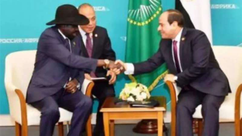 السيسي يلتقي سلفاكير في سوتشي و يؤكد استمرار مساندة مصر لحكومة وشعب جنوب السودان
