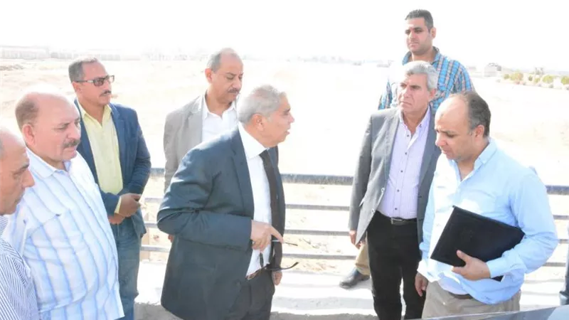 محافظ المنيا يتفقد مخرات السيول للتأكد من جاهزيتها