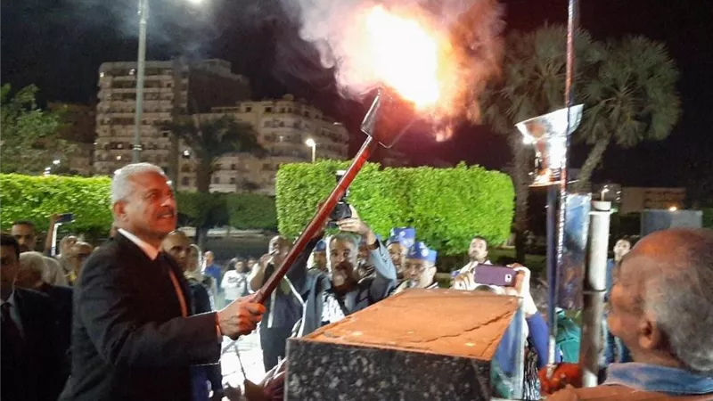 محافظ السويس يقود شعلة احتفالات العيد القومى