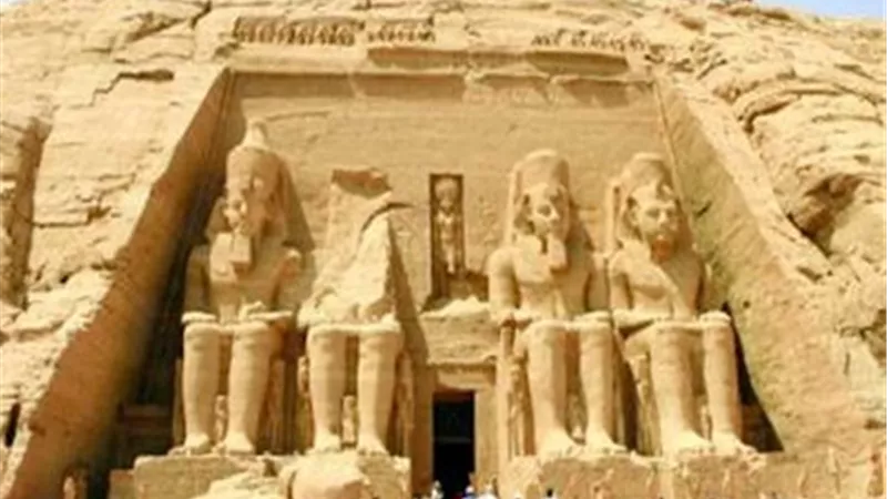 مصطفي وزير: معبد الكرنك آمن..ولا إصابات بشرية جراء الحريق