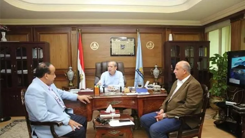 محافظ كفرالشيخ يحذر من الاقتراب من أكشاك المحولات وأعمدة الكهرباء أثناء الأمطار