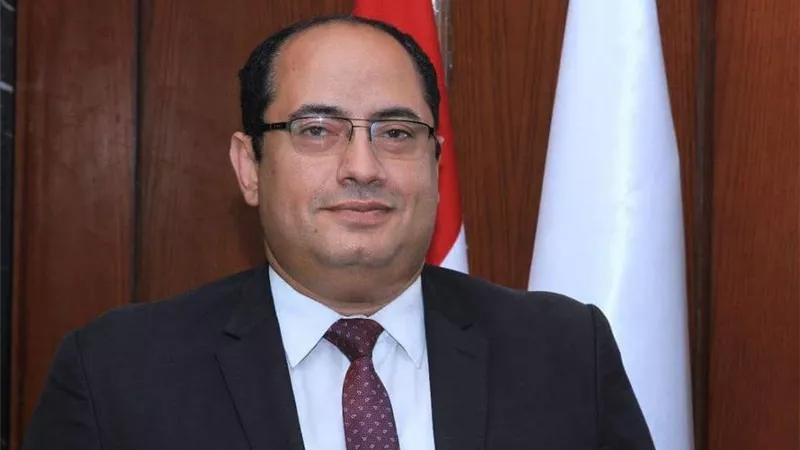 النقل تنفي وجود حساب للوزير على فيسبوك