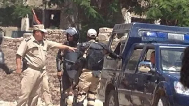 طلاب يصيبون مديرهم بجروح لمنعهم من المقهى في الوادي الجديد
