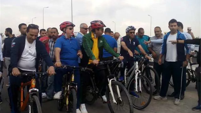 وزير الشباب يحتفل بأكتوبر في الإسماعيلية (ماراثون ومحاكاة للعبور) ..فيديو وصور