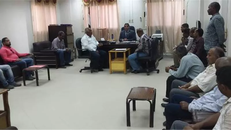 رئيس الزينية في الأقصر يوجه بتكثيف منظومة النظافة ..صور