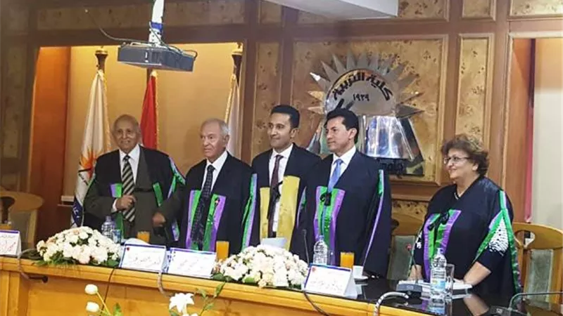 وزير الشباب والرياضة فى مناقشة رسالة ماجستير عن العمل التطوعى بعين شمس