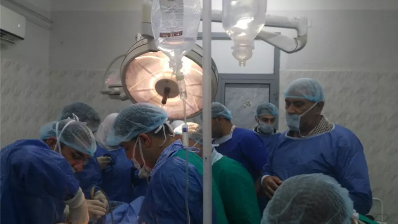 صحة الشرقية تجرى ٦ عمليات بالقافلة الجراحية بكفر صقر