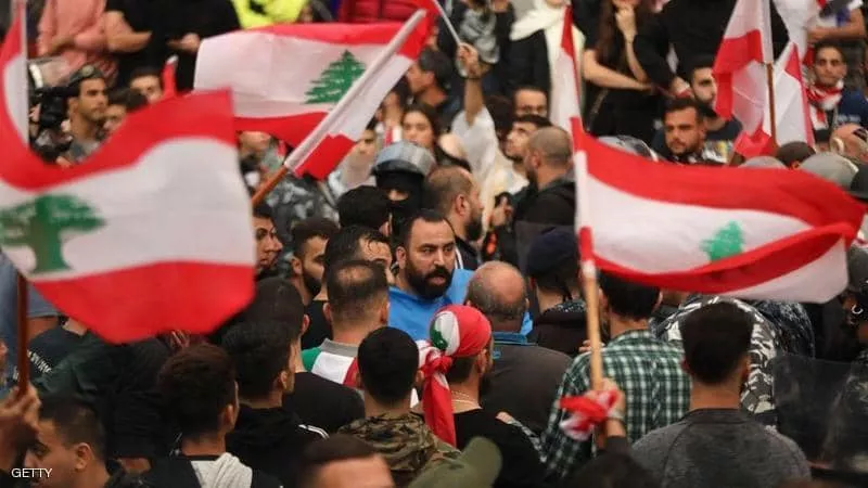 رغم خطاب التهديد..تواصل التظاهرات بلبنان ودعوة لسبت الساحات