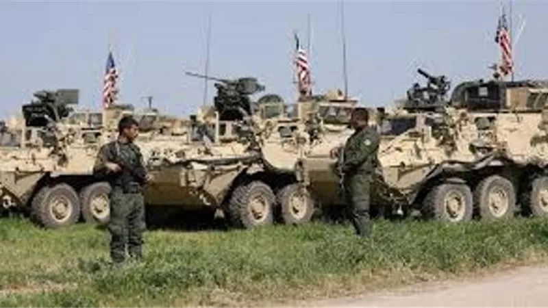 رتلا عسكريا للقوات الأمريكية يدخل دير الزور السورية قادماً من العراق