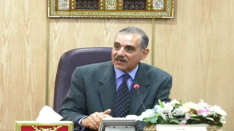 محافظ أسيوط : الابقاء على عرض شارع الجمهورية ليتراوح من 25 الى 30 مترا
