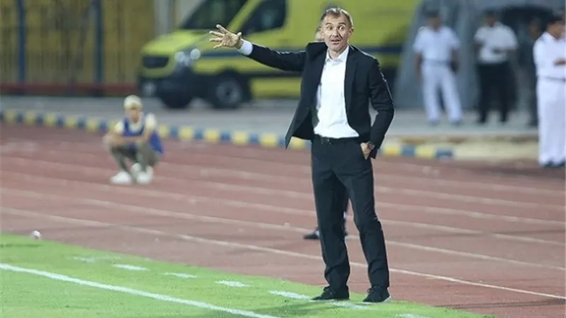 ميتشو يوضح لجماهير الزمالك أسباب تراجع أداء اللاعبين