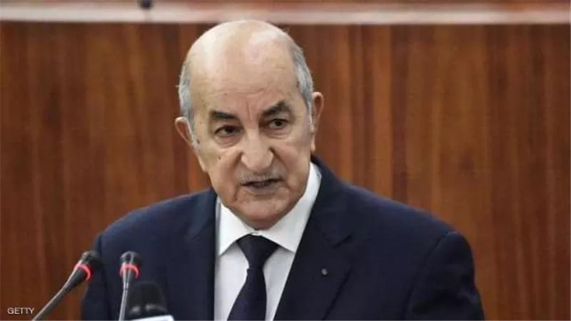 رئيس الوزراء الجزائري الأسبق يقدم ملف ترشحه للانتخابات الرئاسية