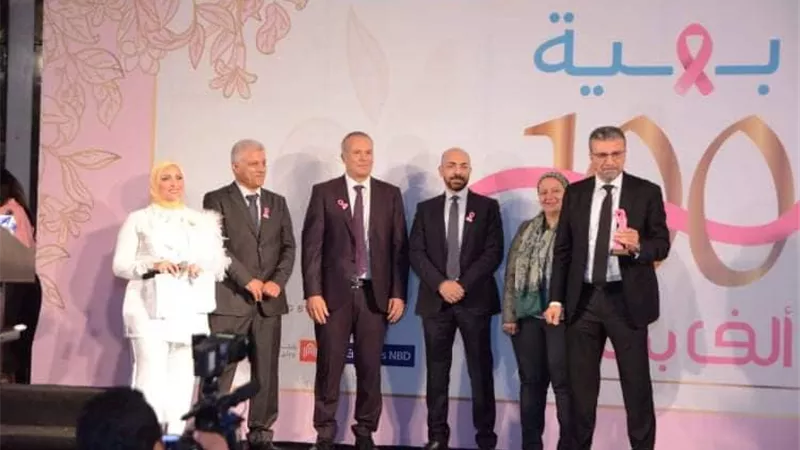 تكريم عمرو الليثى فى احتفالية مستشفى بهية