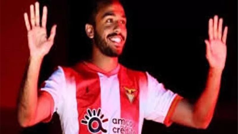 صورة كهربا مع البدرى بقميص الاهلى تشعل السوشيال ميديا