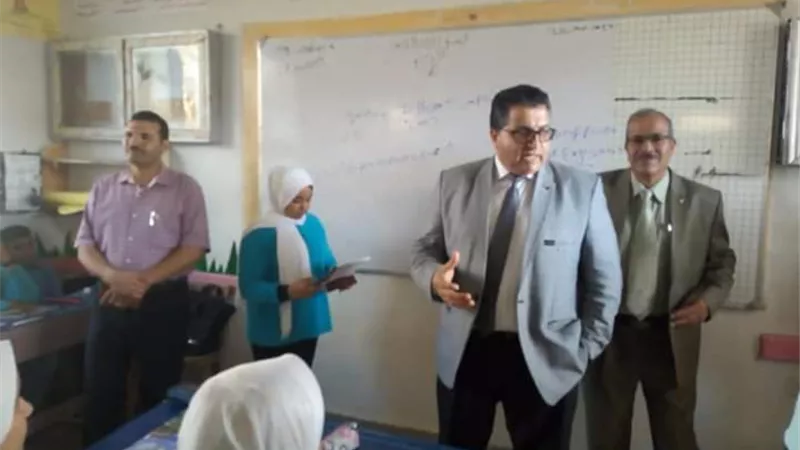 وكيل تعليم جنوب سيناء يتابع مدرسة أبوزنيمة الإعدادية