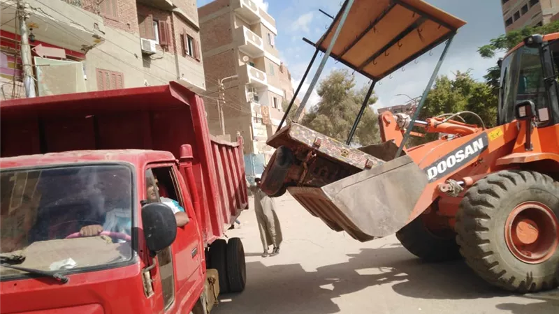 إزالة 592 حالة إشغال في حملة بشوارع إهناسيا