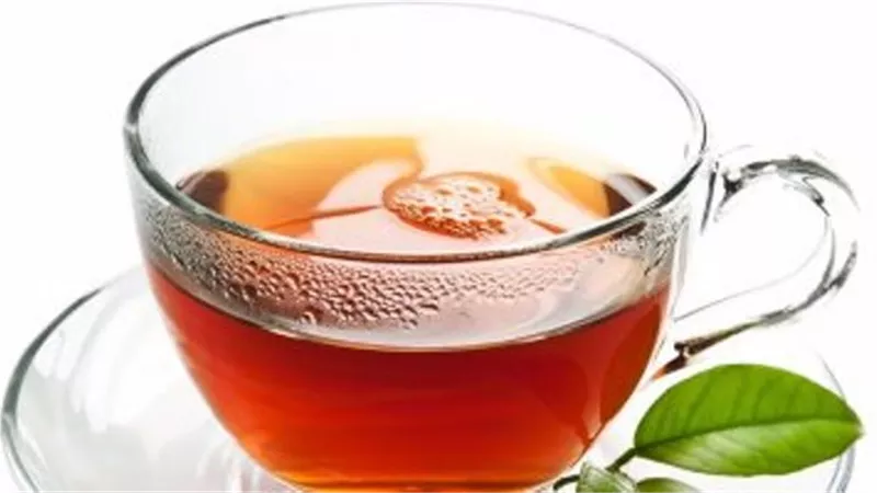 يبطل مفعولها.. 10 أدوية ينصح بعدم تناول الشاي قبلها أو بعدها