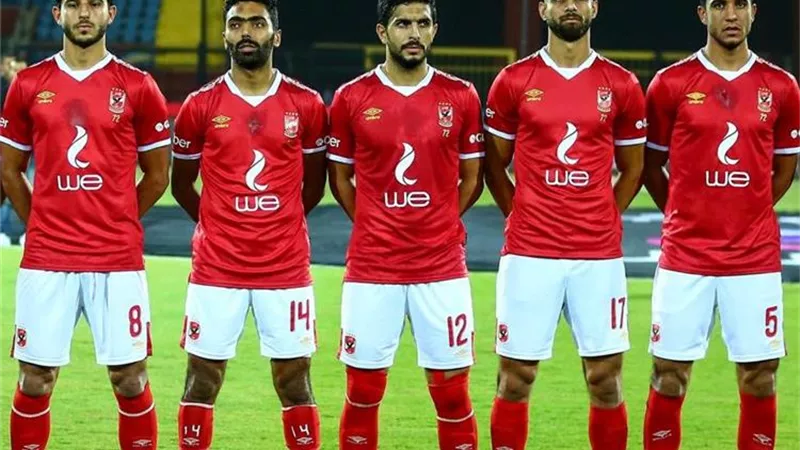 انضمام 10 لاعبين من الأهلى لمعسكر الفراعنة.. تعرف عليهم