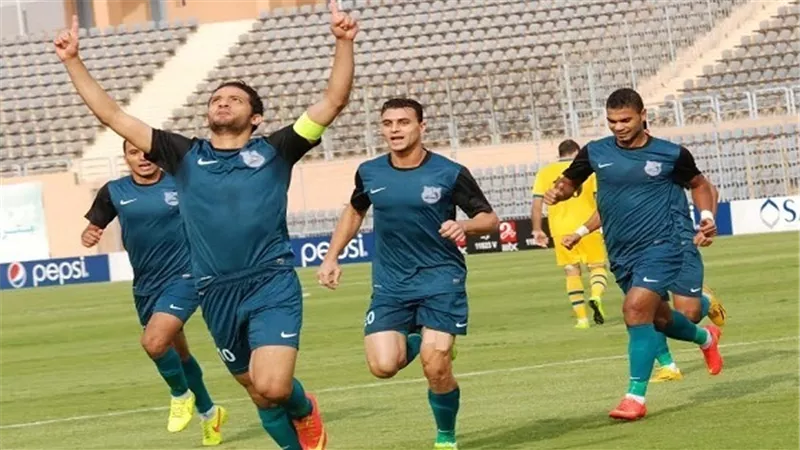 مدافع انبي في طريقه للأهلي