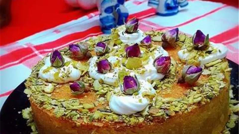كيكه الكنافه بحشوه الكسترد