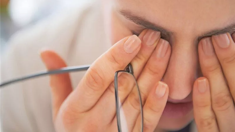 5 أسباب لتحدب قرنية العين ومضاعفاتها