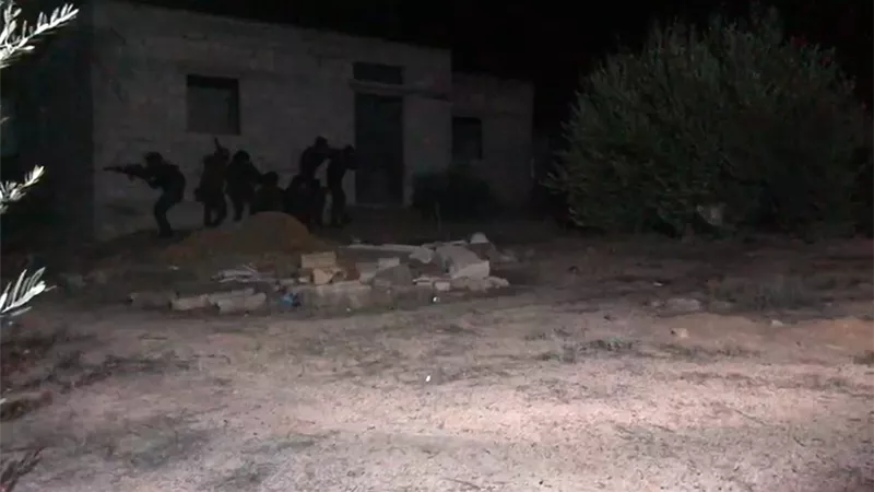 الداخلية : مقتل 13 إرهابيا فى مداهمة لوكر بالعريش .. فيديو وصور