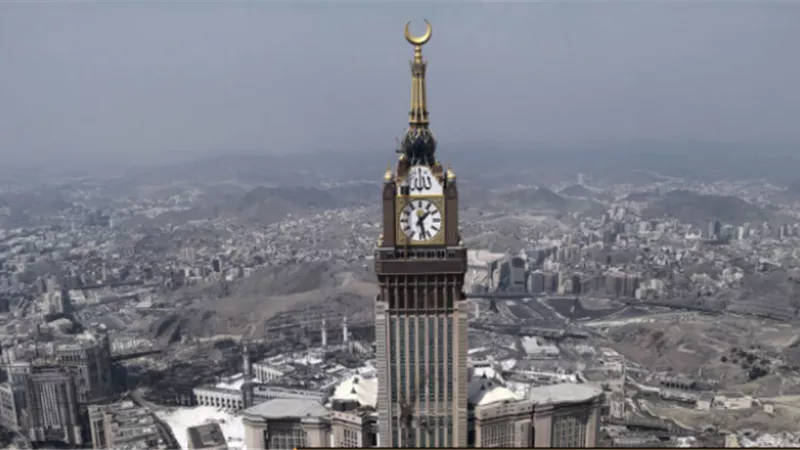 مصور سعودى يرصد تطور مكة خلال 10 أعوام.. صور