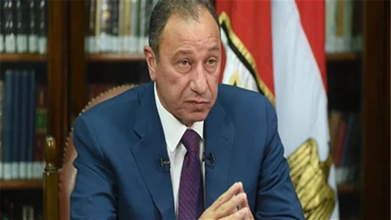 الخطيب يجتمع بلجنة التخطيط بالأهلي
