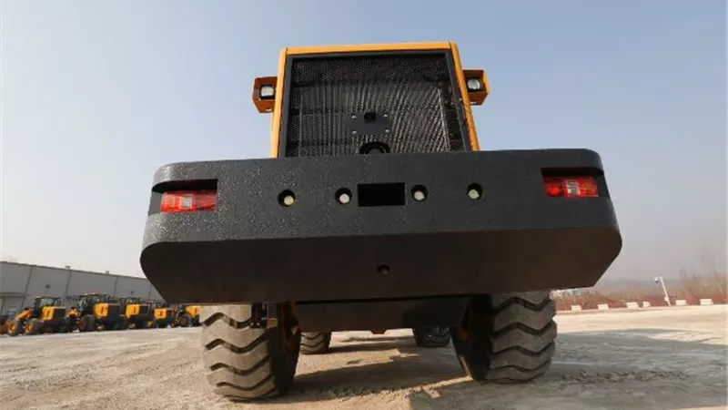 نايت: إنتاج أول لودر وجليدر مصري بمصانع الإنتاج الحربي قريبا