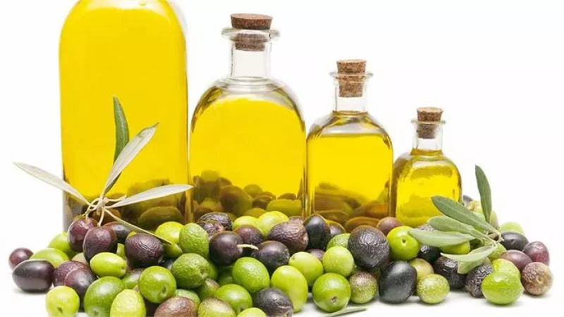 ضبط مصنع غيرمرخص انتاج زيت الزيتون ببرج العرب
