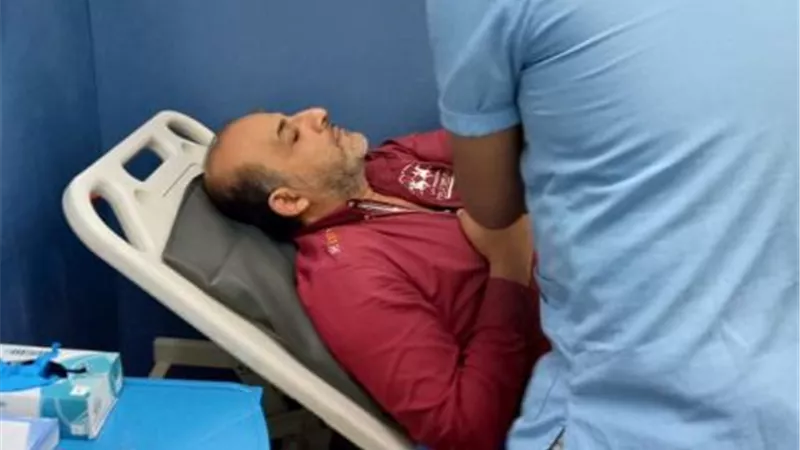 خلال اجتماع مجلس الصحفيين.. شبانة يتعرض لأزمة صحية ونقله لمستشفي الهلال