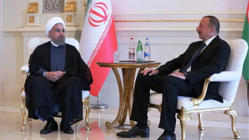روحانى: طهران تستعد لتعزيز علاقاتها مع أذربيجان