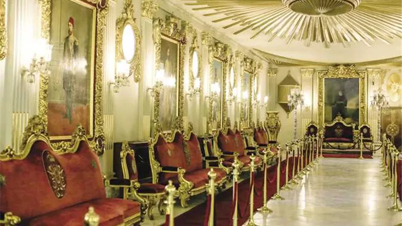 معرضاً فنياً بعنوان 