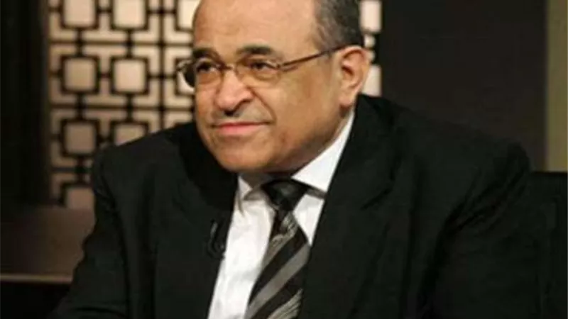 مصطفى الفقى متحدثا عن الشيخ سلطان القاسمي على هامش افتتاح معرض الشارقة الدولي للكتاب
