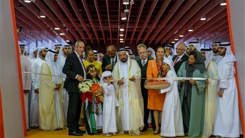 القاسمي يفتتح الدورة الـ٣٨ لمعرض الشارقة الدولي للكتاب