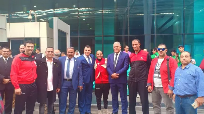 بالصور.. توافد الجماهير علي مطار القاهرة لاستقبال ابطال منتخب الكاراتيه بعد التتويج ببطولة العالم